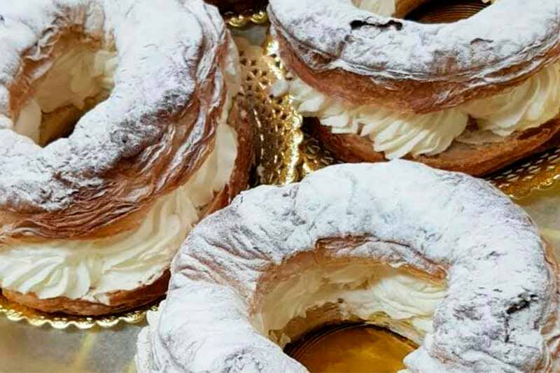 Tortell de full farcit de nata